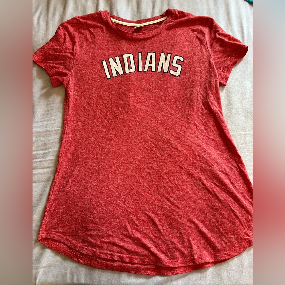 Homage Ladies Fit M Cleveland Indians Tee